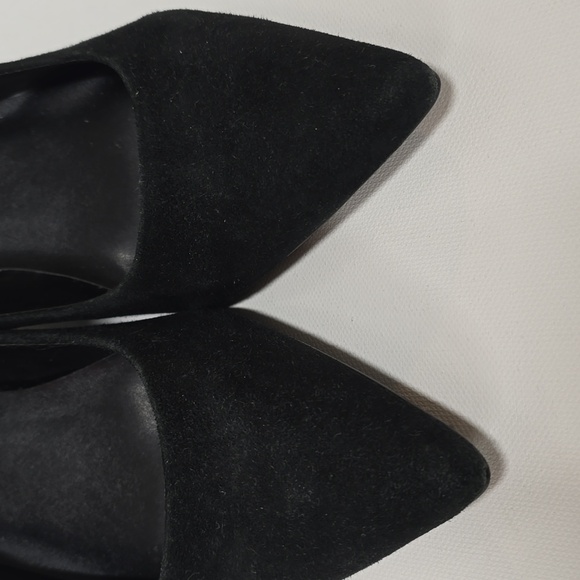 Bleecker and Bond Suede Metallic Heel Shoes - Picture 5 of 8